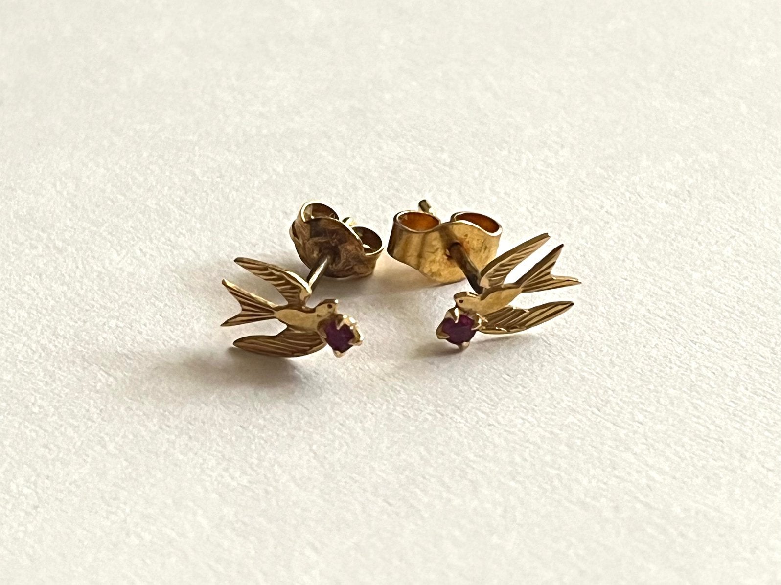 Oorstekers 18 kt goud robijn, Verzenden, Goud, Oorbellen, Met edelsteen