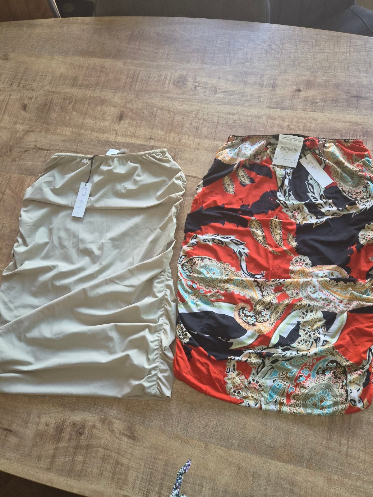 Nieuw 2 moq MOQ rokjes stretch Dubbellaags twv 169ps, Kleding | Dames, Ophalen of Verzenden, Nieuw, Maat 38/40 (M)