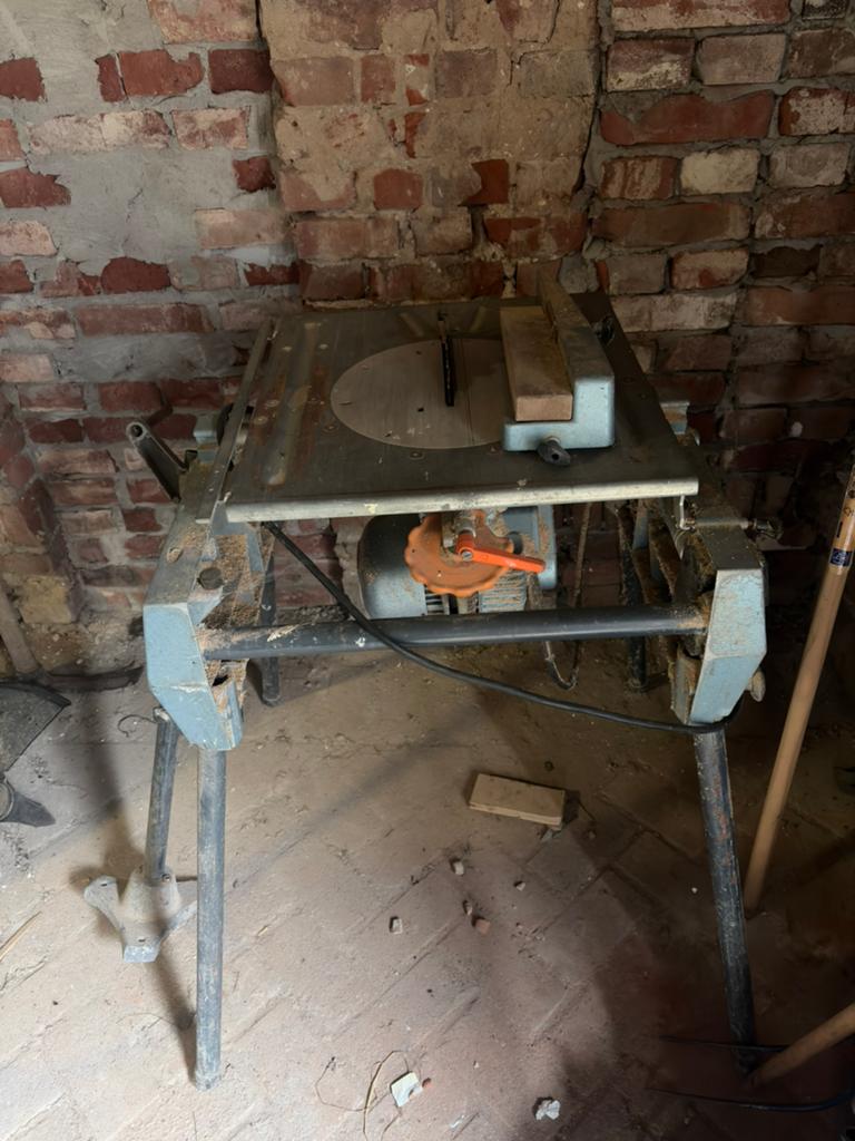 Elu zaagtafel, Doe-het-zelf en Verbouw, Ophalen, Cirkelzaag, Zo goed als nieuw, 30 tot 70 mm
