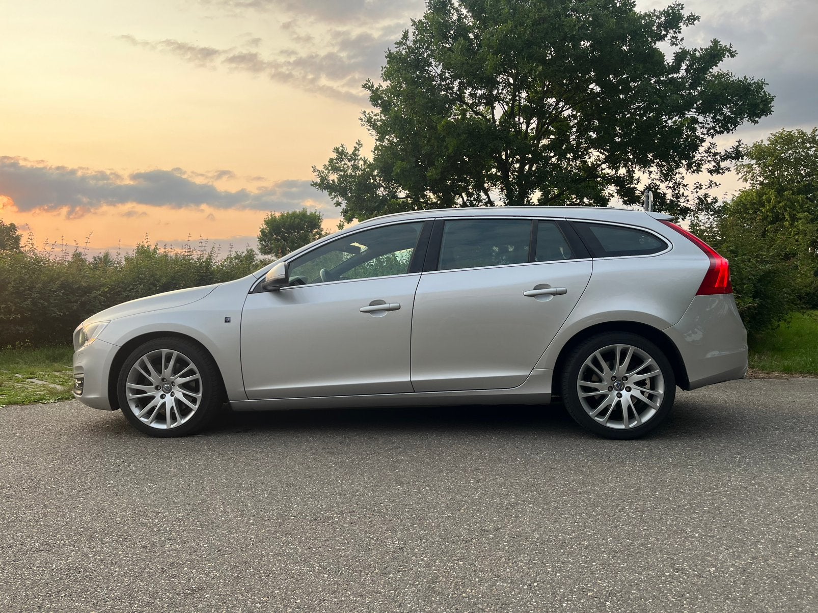 Volvo V60 D5 Ocean Race | Geartronic | Distr. verv. | 245 PK, Auto's, Volvo, Euro 5, 1800 kg, Zwart, Diesel
