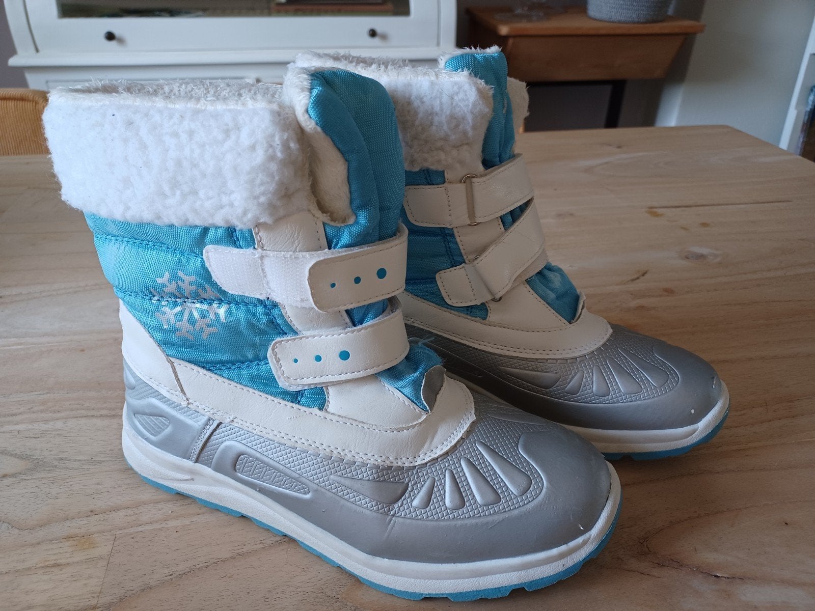 Kinder snowboots maat 37 - Nette staat, Kinderen en Baby's, Ophalen of Verzenden, Gebruikt, Jongen of Meisje, Laarzen