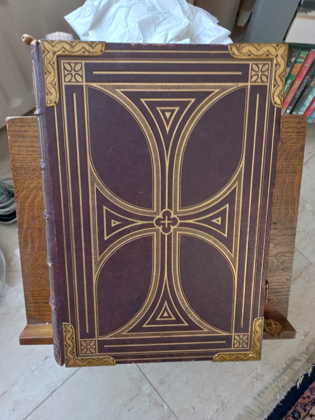 kerk boek met houder om boek op te leggen, Ophalen of Verzenden