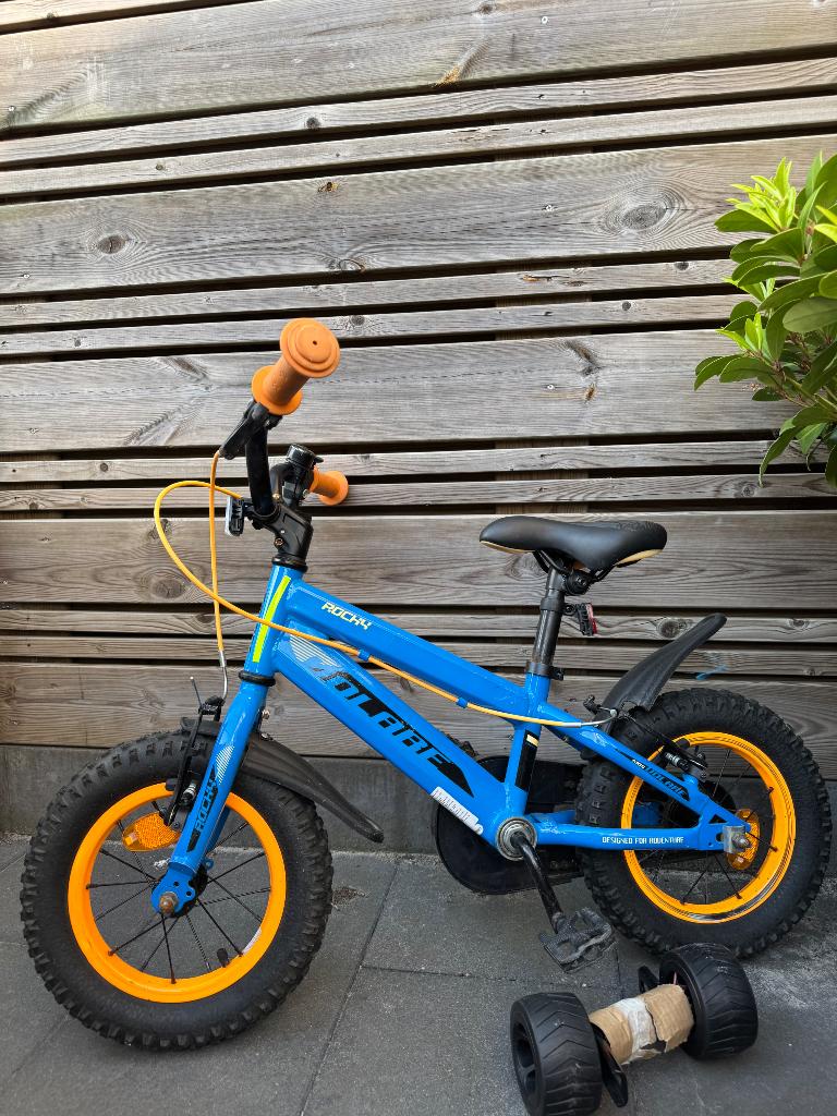 Volare Rocky 12 inch Kinderfiets (incl zijwieltjes), Ophalen, Zijwieltjes, Gebruikt, Volare