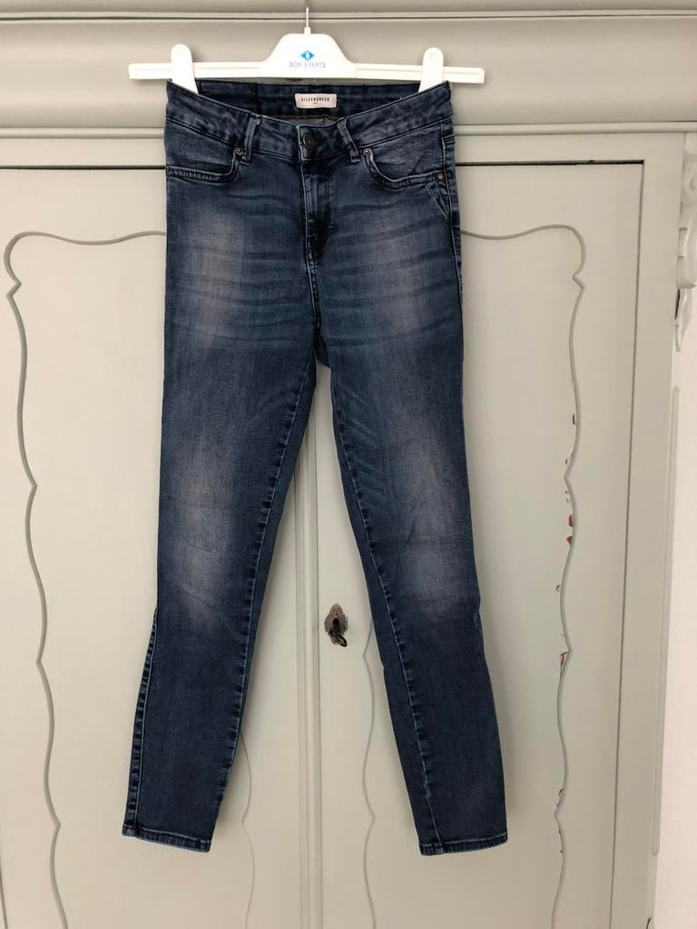 Blauwe dames jeans van Silvercreek 26/28, Ophalen of Verzenden, Zo goed als nieuw, Blauw, W27 (confectie 34) of kleiner