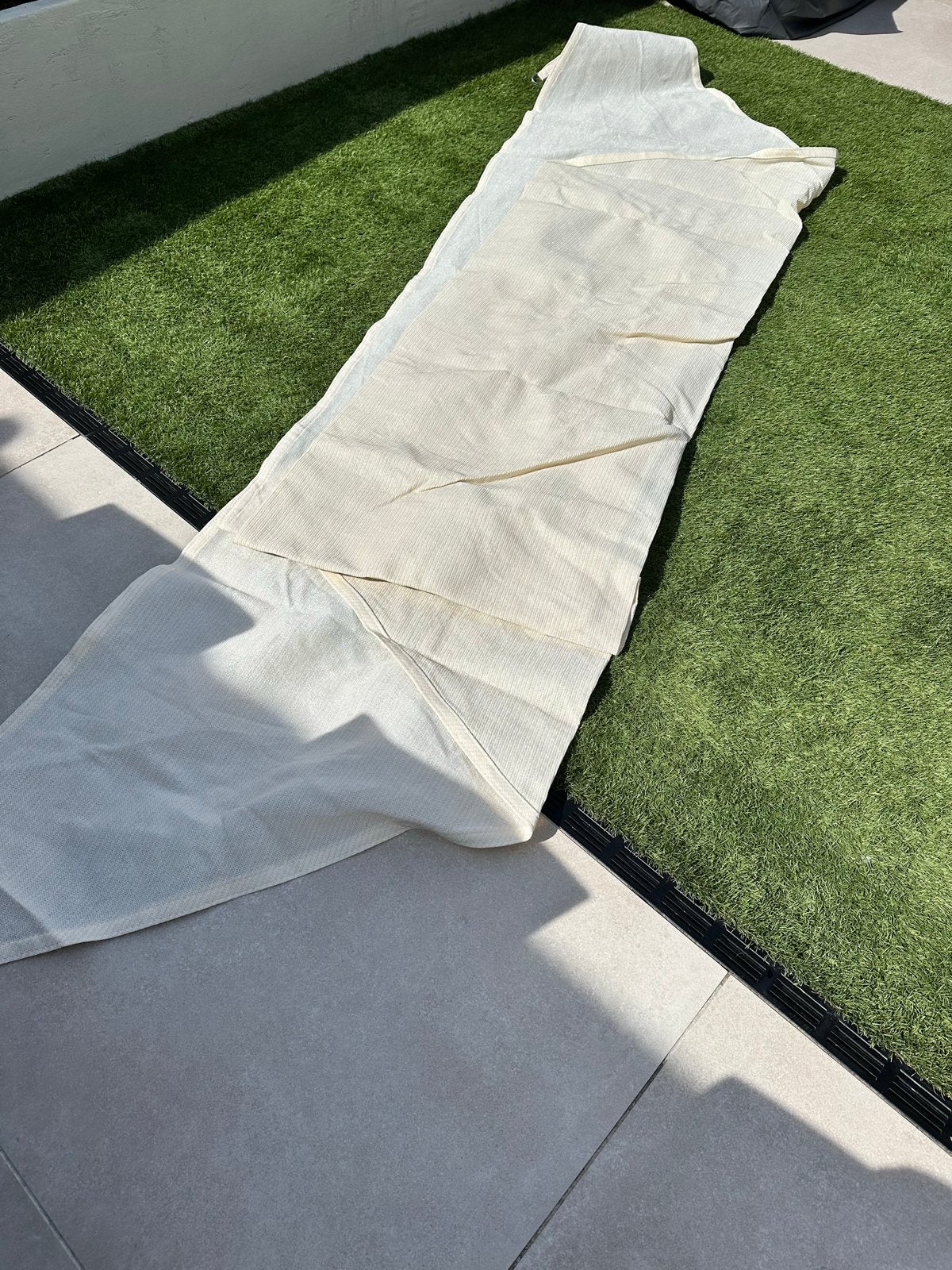 Beige driehoekig schaduwdoek 5x5x5 meter, Tuin en Terras, Schaduwdoeken, Ophalen, Gebruikt