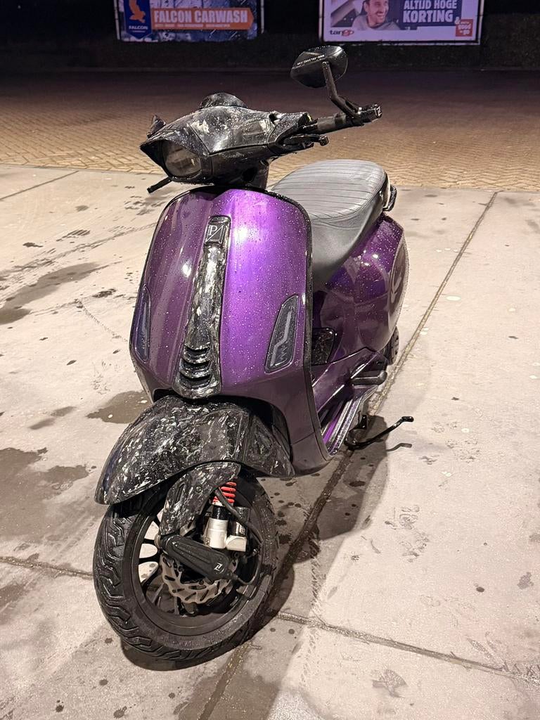 Vespa Sprint 2021 | 80cc | FULL OPTION, Fietsen en Brommers, Scooters | Vespa, Ophalen, Overige modellen, Zo goed als nieuw, Benzine