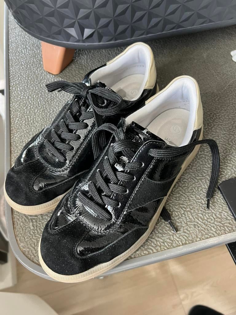 Remonte, Ophalen of Verzenden, Zo goed als nieuw, Sneakers of Gympen