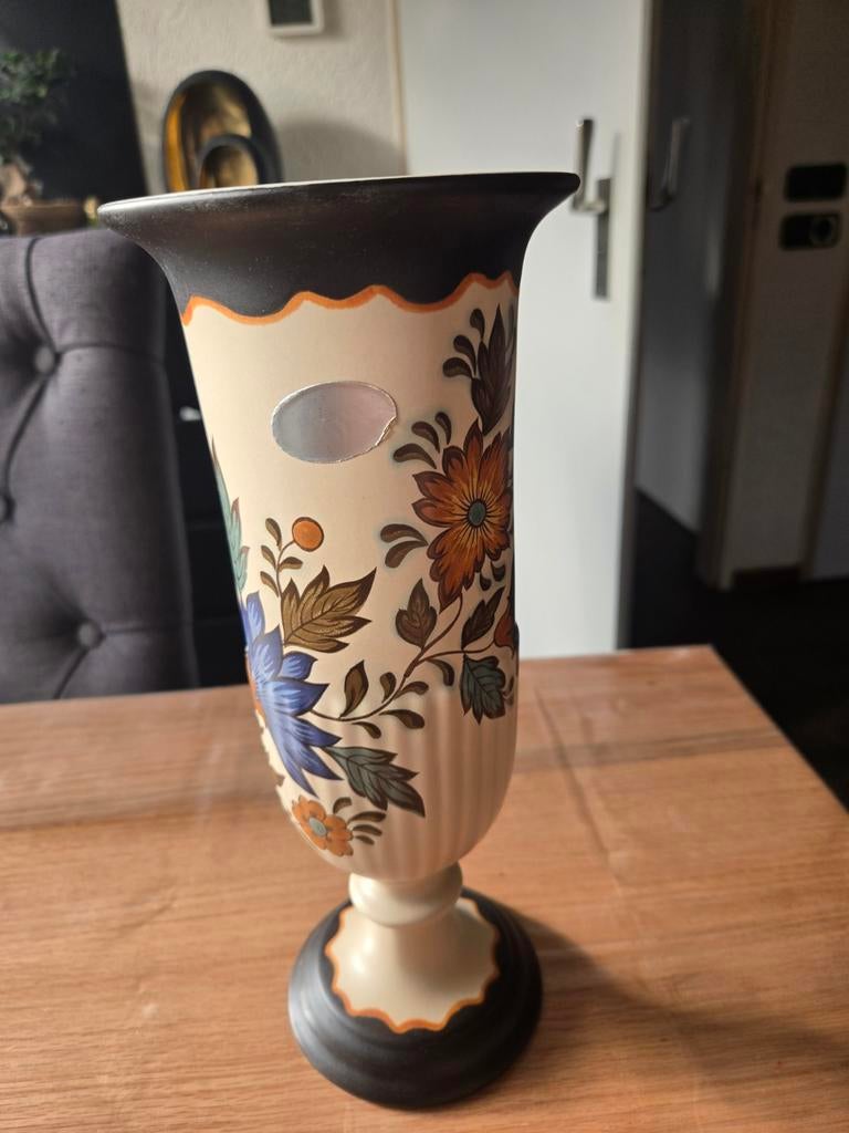 2 mooie handgeverfde vazen, Antiek en Kunst, Ophalen of Verzenden