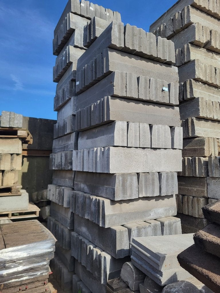 190 stuks B-keus opsluitbanden / trottoirbanden 13/15x25x100, Ophalen, 100 tot 200 cm, Biels, Zo goed als nieuw