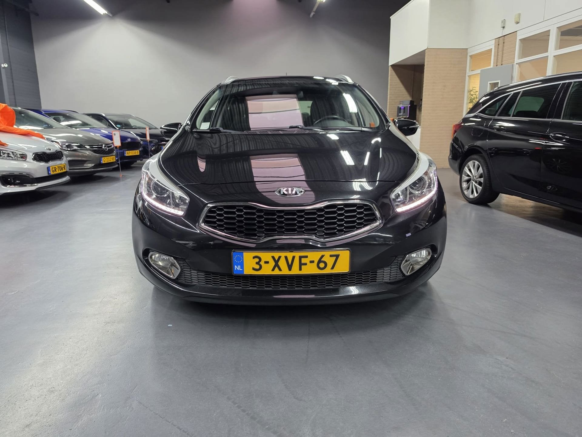 Kia Cee'd Sportswagon 1.6 GDI BusinessLine CAMERA DEALER OND, Auto's, Voorwielaandrijving, 135 pk, Gebruikt, 1591 cc