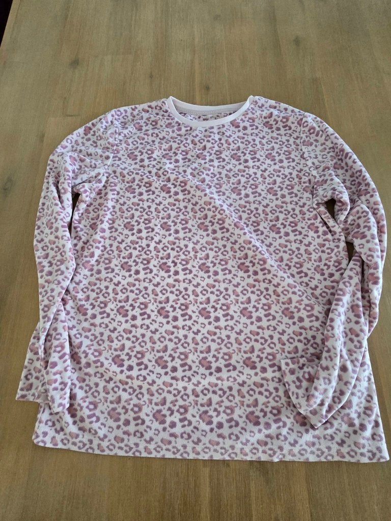 Leopard print pyjama maat 158, Kinderen en Baby's, Kinderkleding | Maat 158, Gebruikt, Meisje, Ophalen of Verzenden, Shirt of Longsleeve