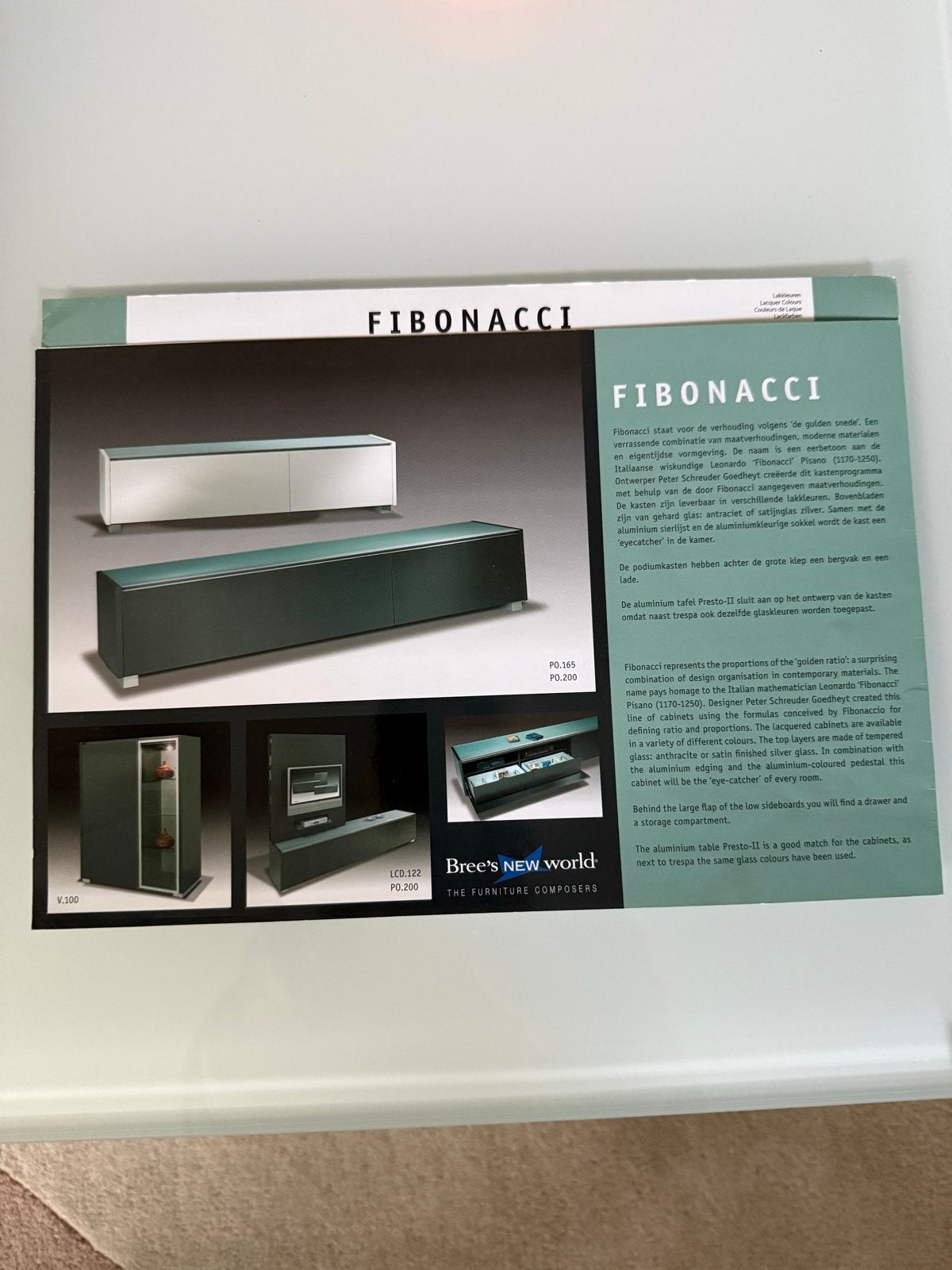 Fibonacci TV-meubel/dressoir met glazen blad, Ophalen, 150 tot 200 cm, Minder dan 100 cm, 25 tot 50 cm