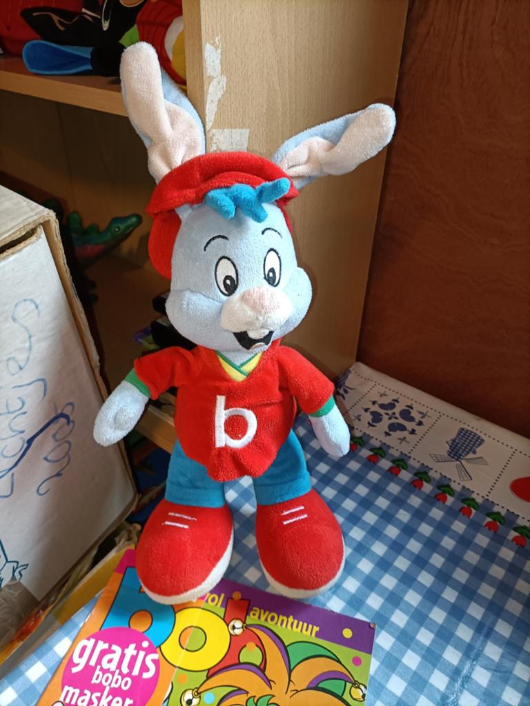 Bobo knuffel 37 cm groot + leesblad, Ophalen of Verzenden, Zo goed als nieuw, Overige typen
