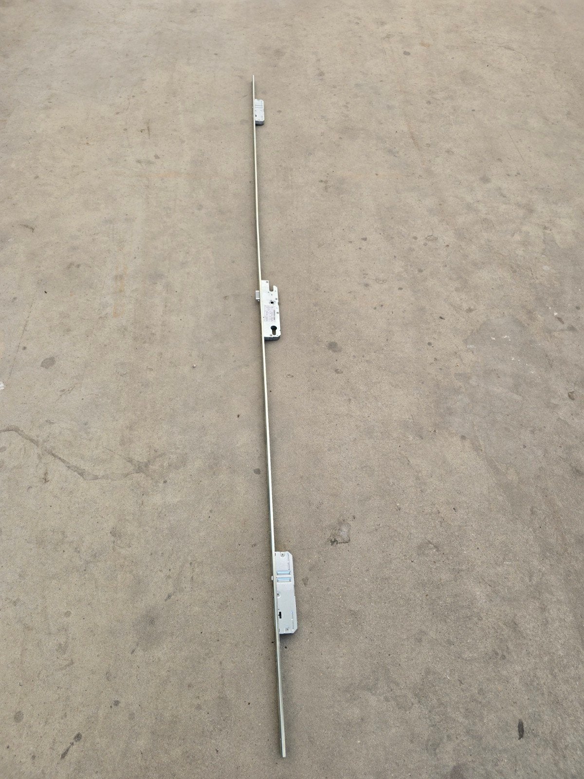 3 punt sluiting. 225 cm. Met cilinderslot abus. 5 sleutels., Doe-het-zelf en Verbouw, Hang- en Sluitwerk, Ophalen of Verzenden