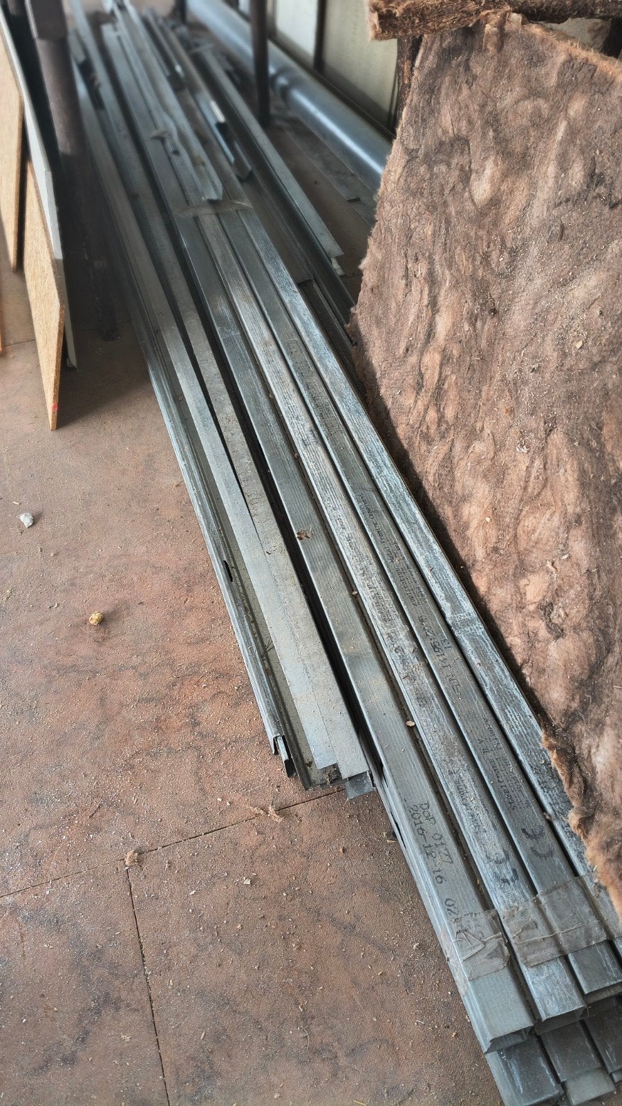 Metalen profielen/rails 4 meter, Ophalen, Gebruikt, IJzer
