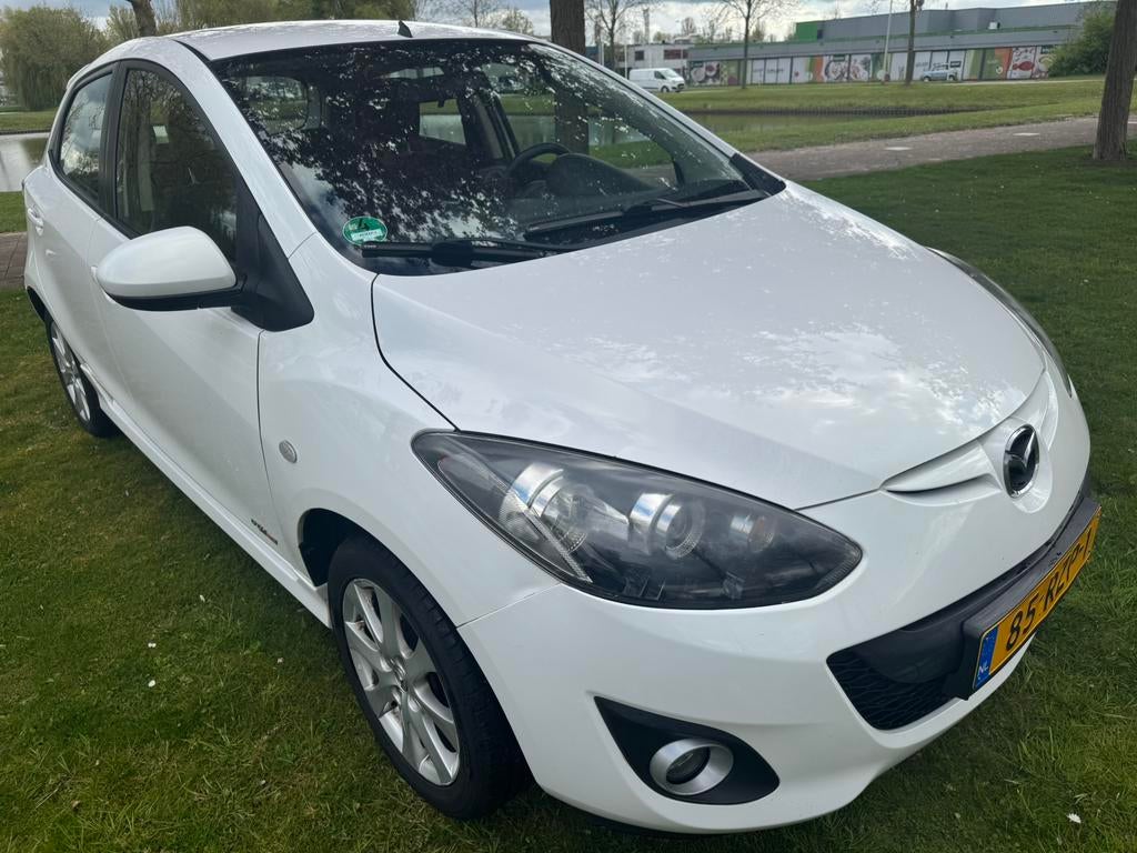 Mazda 2 1.3 Bifuel LPG 62KW 5DRS 2011 Wit GOEDKOOP RIJDEN, Auto's, Mazda, Particulier, Benzine, A, Hatchback, Handgeschakeld, Origineel Nederlands