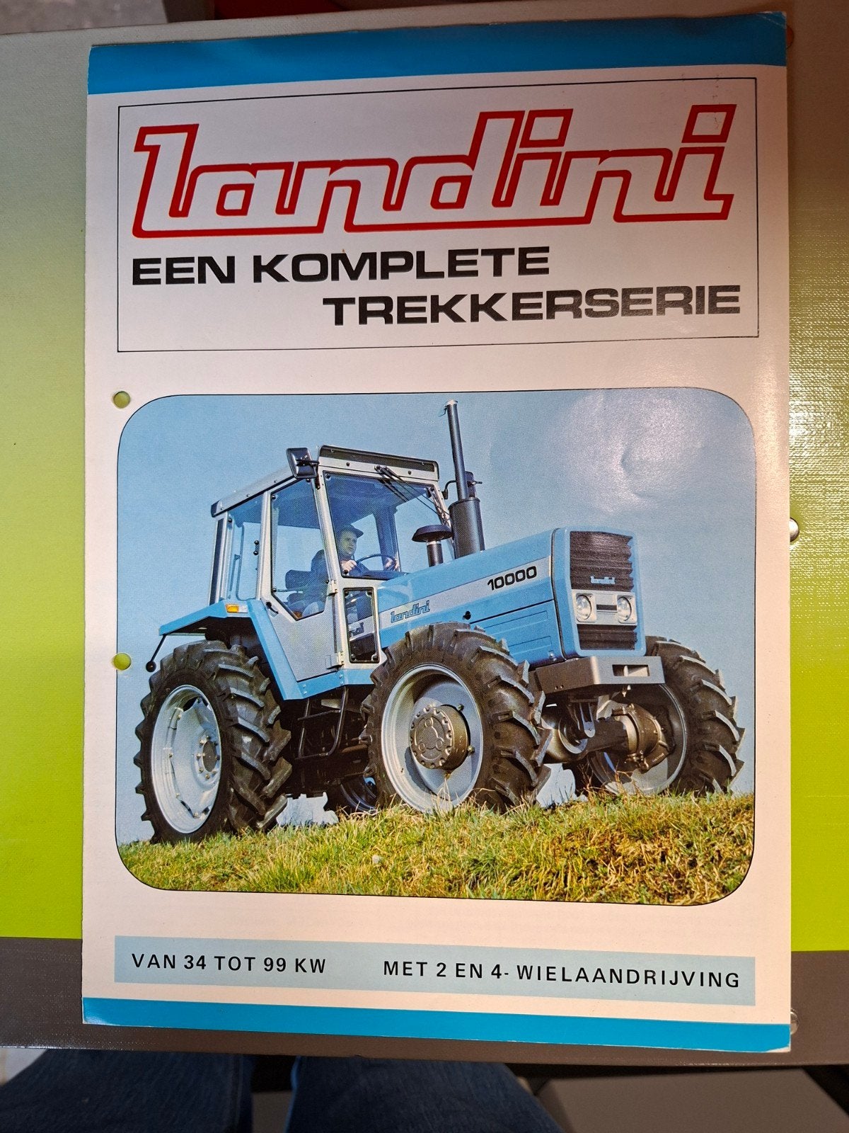 Folder Landini een komplete trekkerserie Nederlandstalig, Ophalen of Verzenden, Gelezen, Tractor en Landbouw