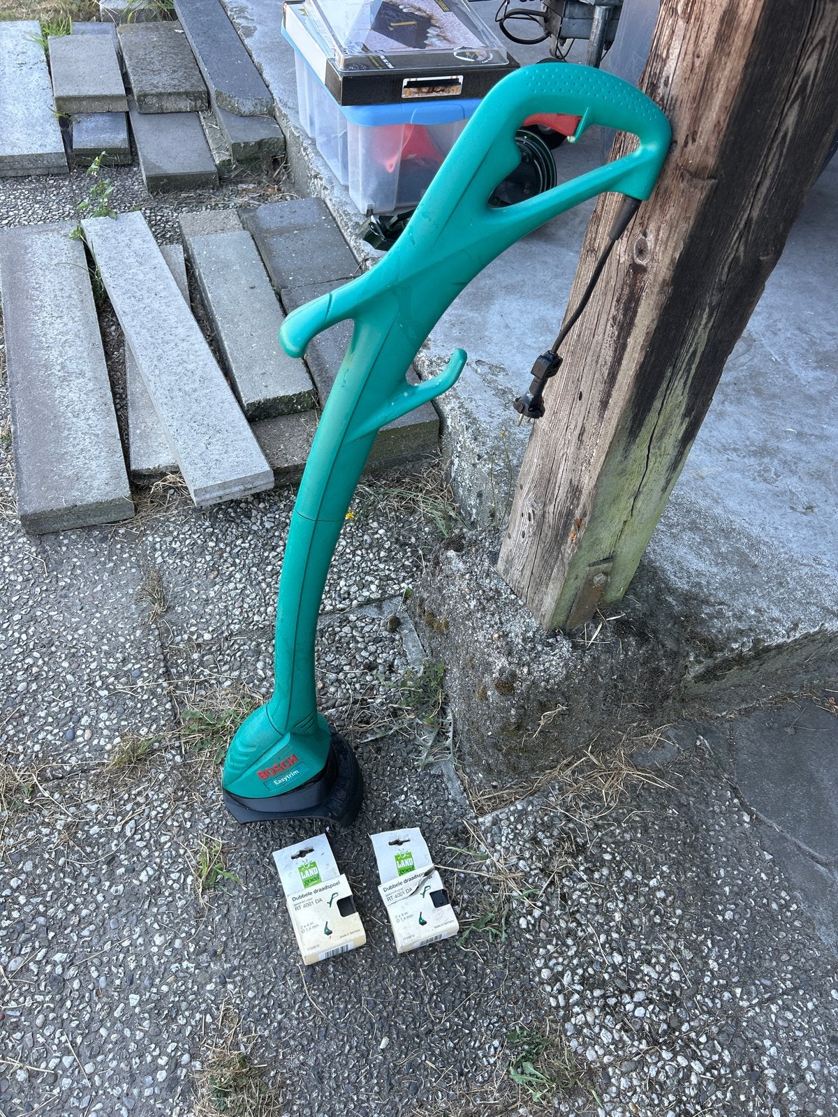 Bosch Easytrim elektrische grastrimmer met draadspoelen, Tuin en Terras, Grastrimmers, Ophalen of Verzenden, Gebruikt, 30 tot 50 cm
