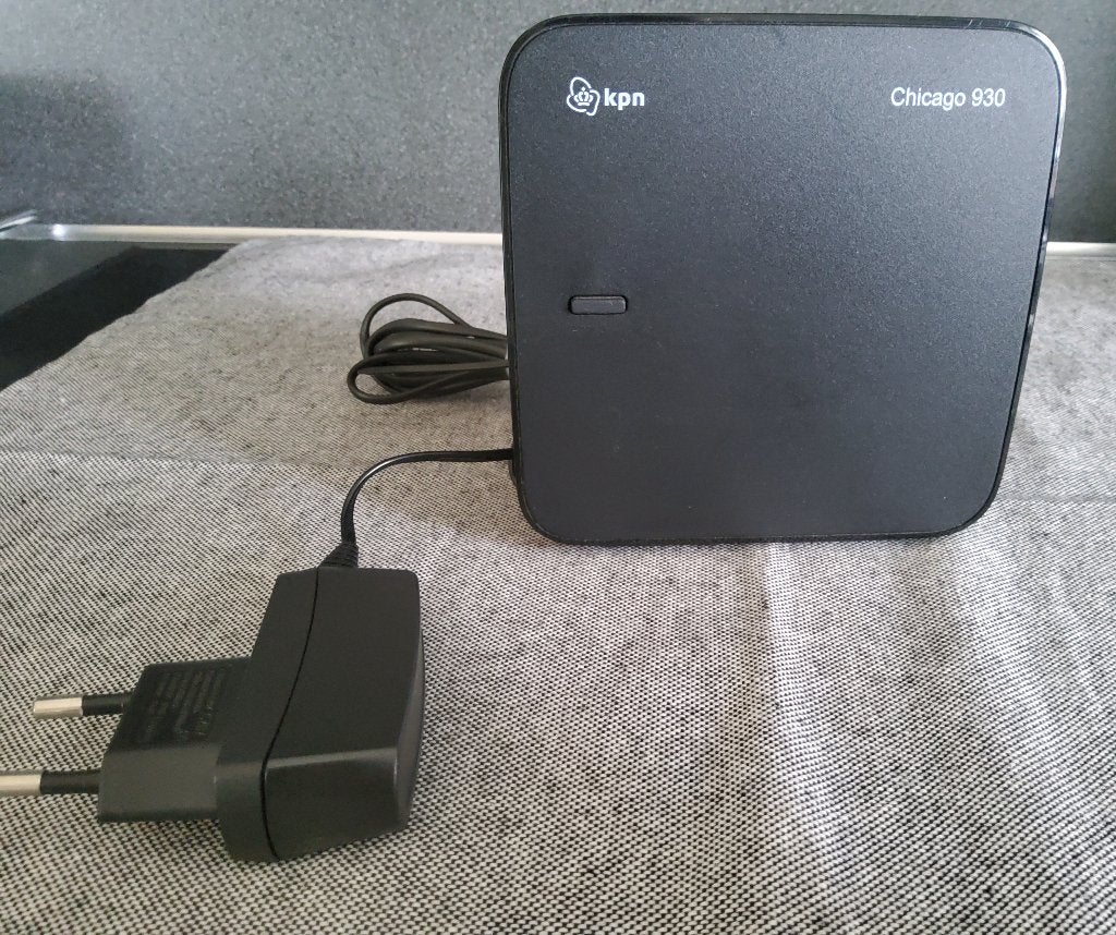 KPN basisstation  Chicago 930, Ophalen of Verzenden, 4 handsets of meer