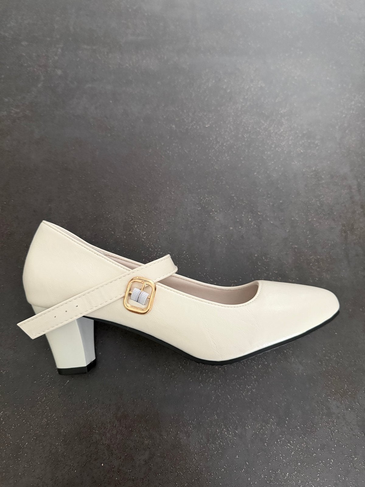 Nieuwe Crèmekleurige Pumps met Bandje - Maat  40, Kleding | Dames, Schoenen, Ophalen, Nieuw, Beige, Pumps