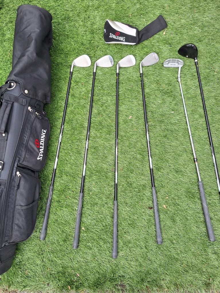 SPALDING HALVE GOLFSET ALS NIEUW MET GRATIS PARAPLU, Ophalen, Zo goed als nieuw, Set