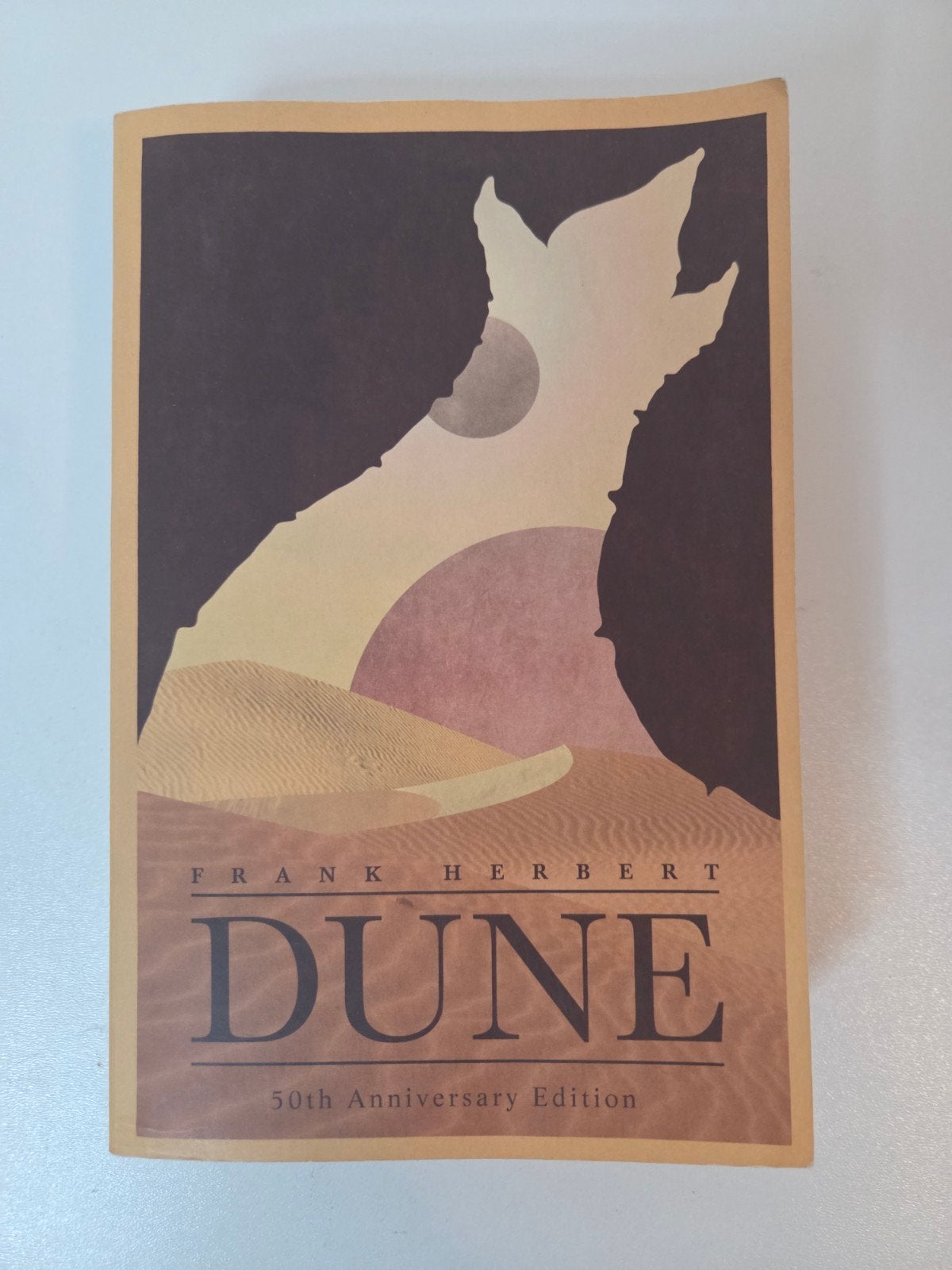 Dune | Frank Herbert | Sciencefiction Klassieker | Engels, Boeken, Ophalen of Verzenden, Zo goed als nieuw, Frank Herbert