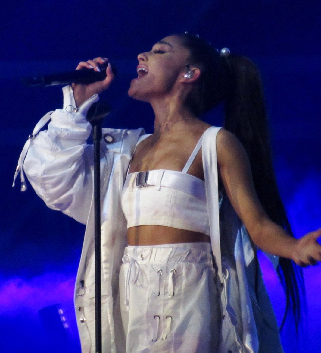 Ariana grande tour london floorstanding tickets gezocht !!!!, Twee personen, September