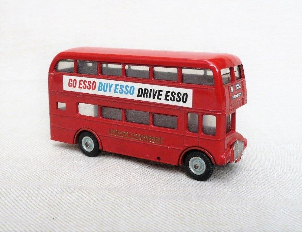 Budgie toys AEC Routemaster dubbeldekker Go Esso, Ophalen of Verzenden