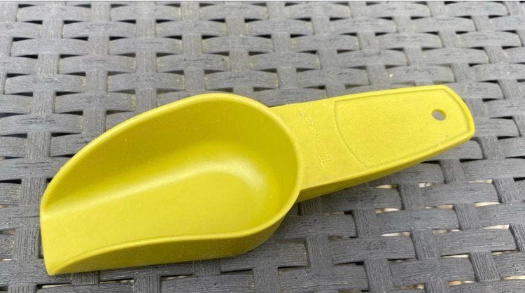Geel/groen Tupperware schepje. L.13 cm., Ophalen of Verzenden, Zo goed als nieuw, Groen, Overige typen