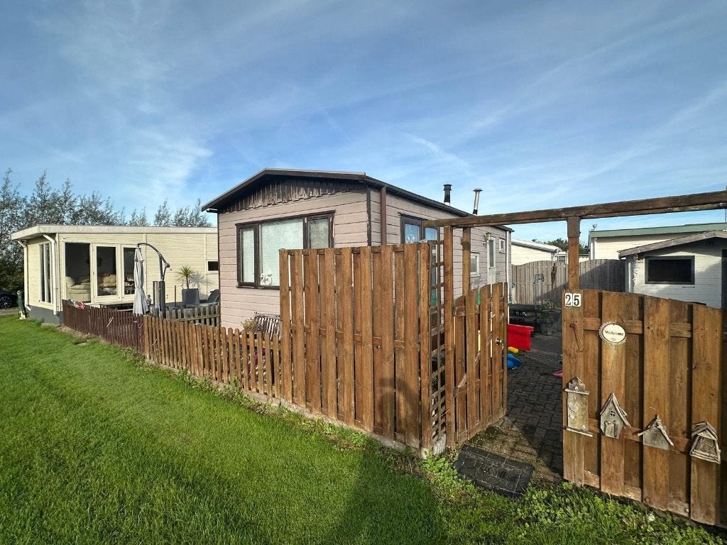 Chalet Dubbelglas 850 x 350 2 slaapkamers Ophalen ♦️, Tot en met 4