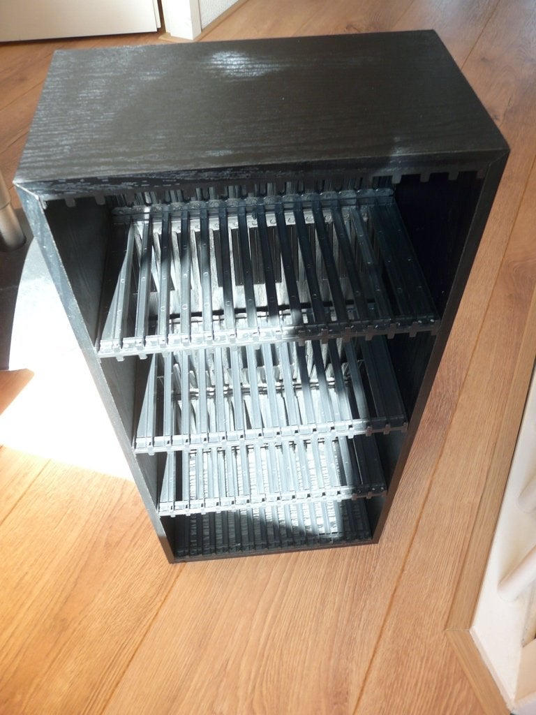 CD rekje zwart hout, Huis en Inrichting, Woonaccessoires | Cd- en Dvd-rekken, Gebruikt, Ophalen of Verzenden, 25 tot 75 discs
