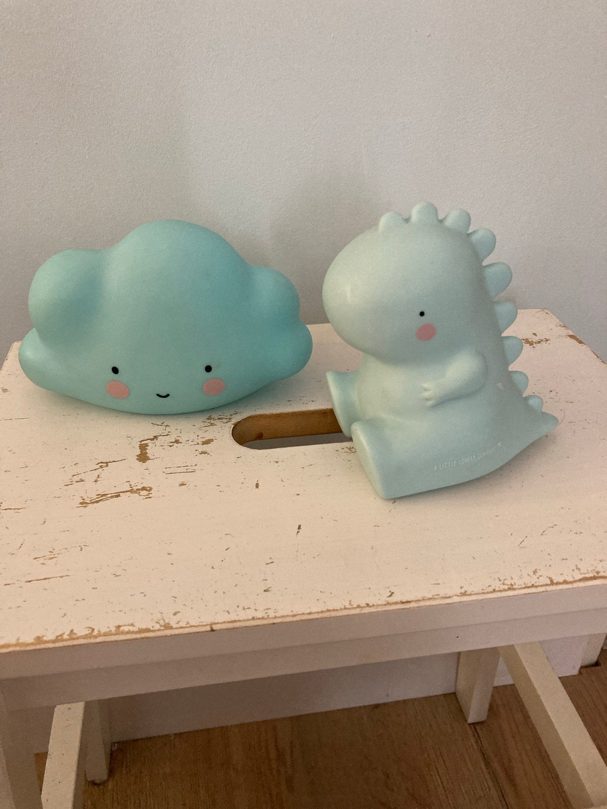 Nachtlampjes wolk en dino - A Little Lovely Company, Overige merken, Ophalen of Verzenden, Zo goed als nieuw, Blauw