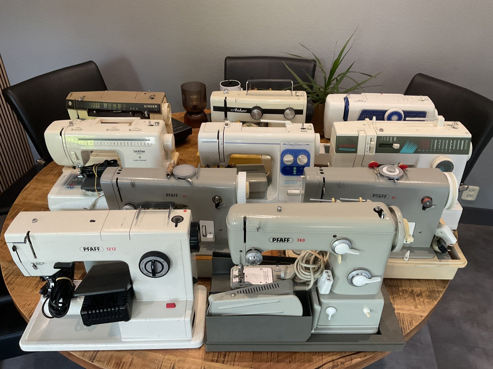Te koop 10 naaimachines, Ophalen of Verzenden, Zo goed als nieuw, Naaimachine, Overige merken