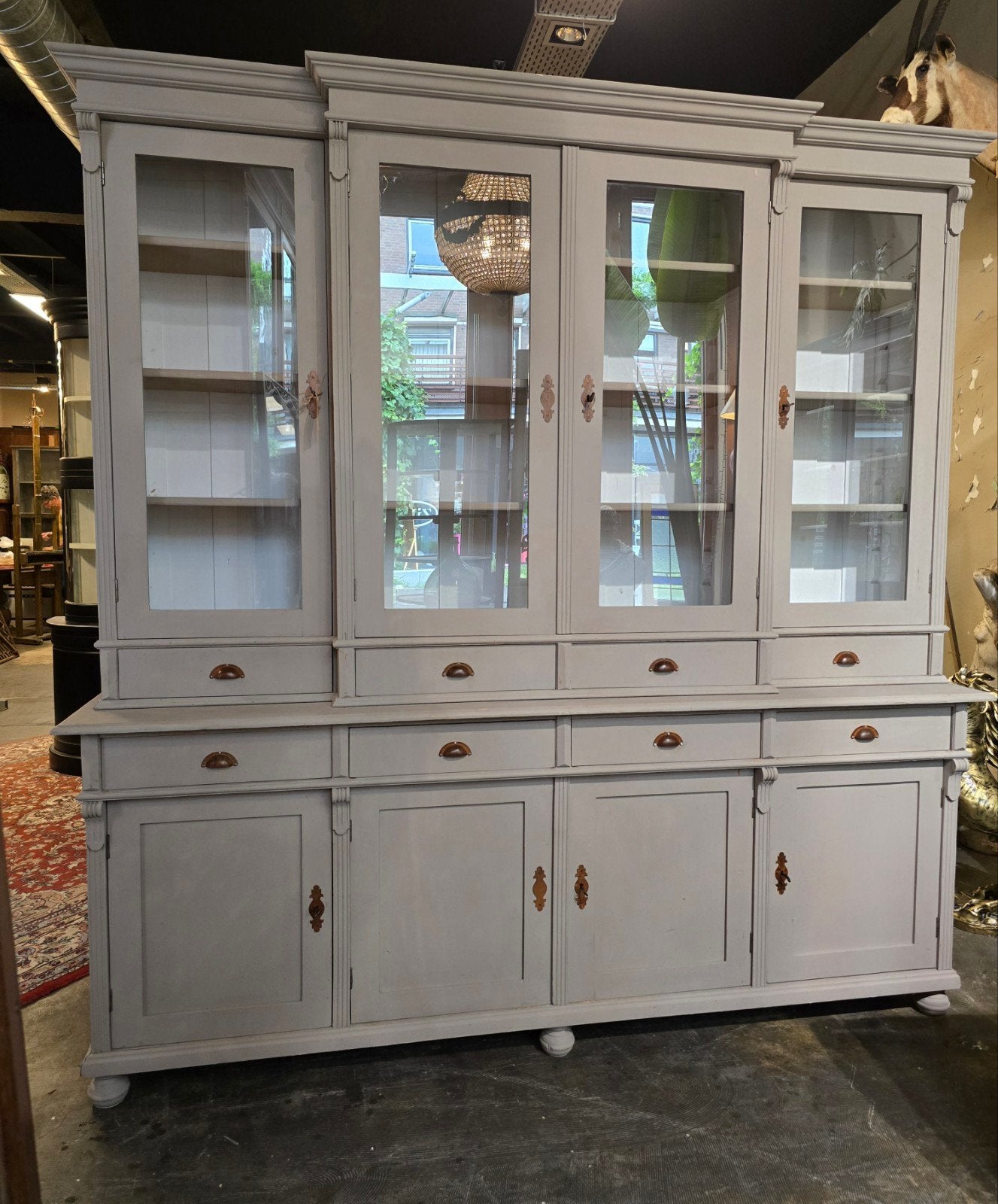landelijke grenen Buffetkast | Vitrinekast van Old Basics, Gebruikt, Met deur(en), Grenenhout, Old basics