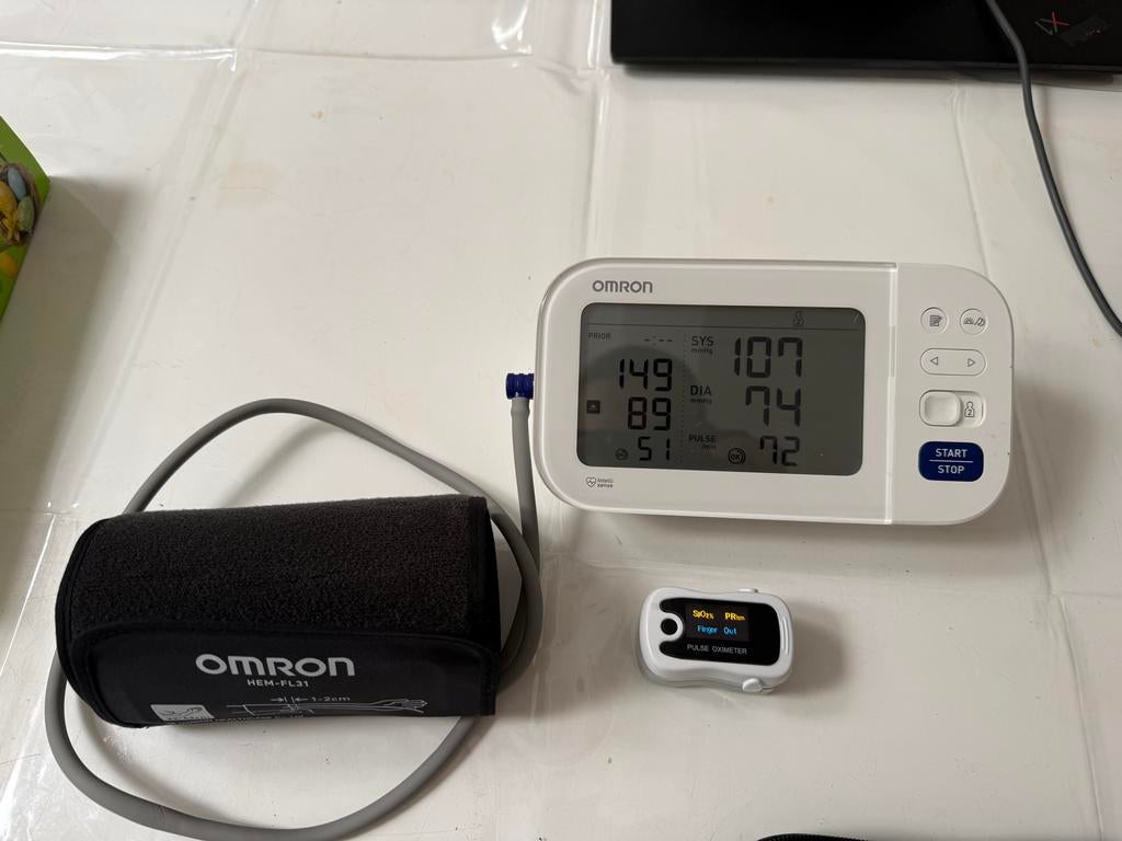 Z.g.a.n. Omron M6 Comfort compleet, Omron, Overige typen, Ophalen of Verzenden, Zo goed als nieuw