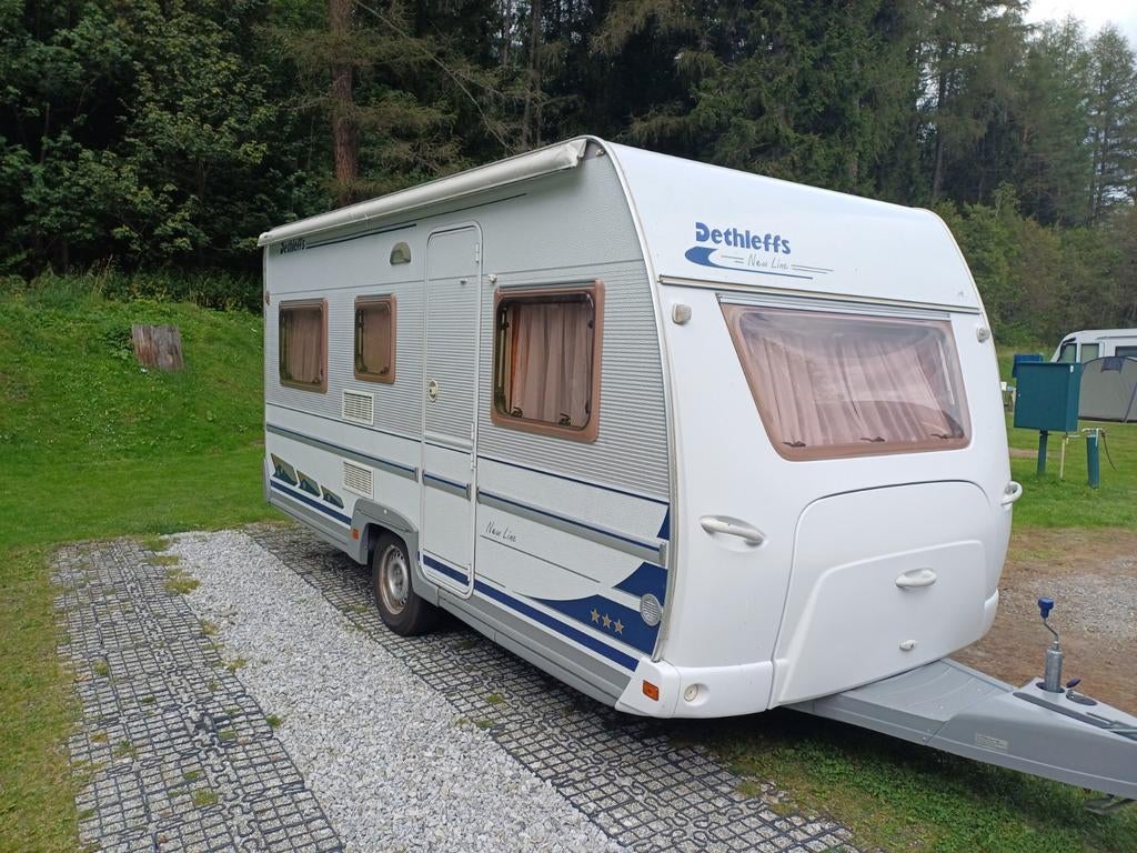 Dethleffs NewLine 430 DB met Voortent, Standaardzit, Ringverwarming, Particulier, Tot en met 4