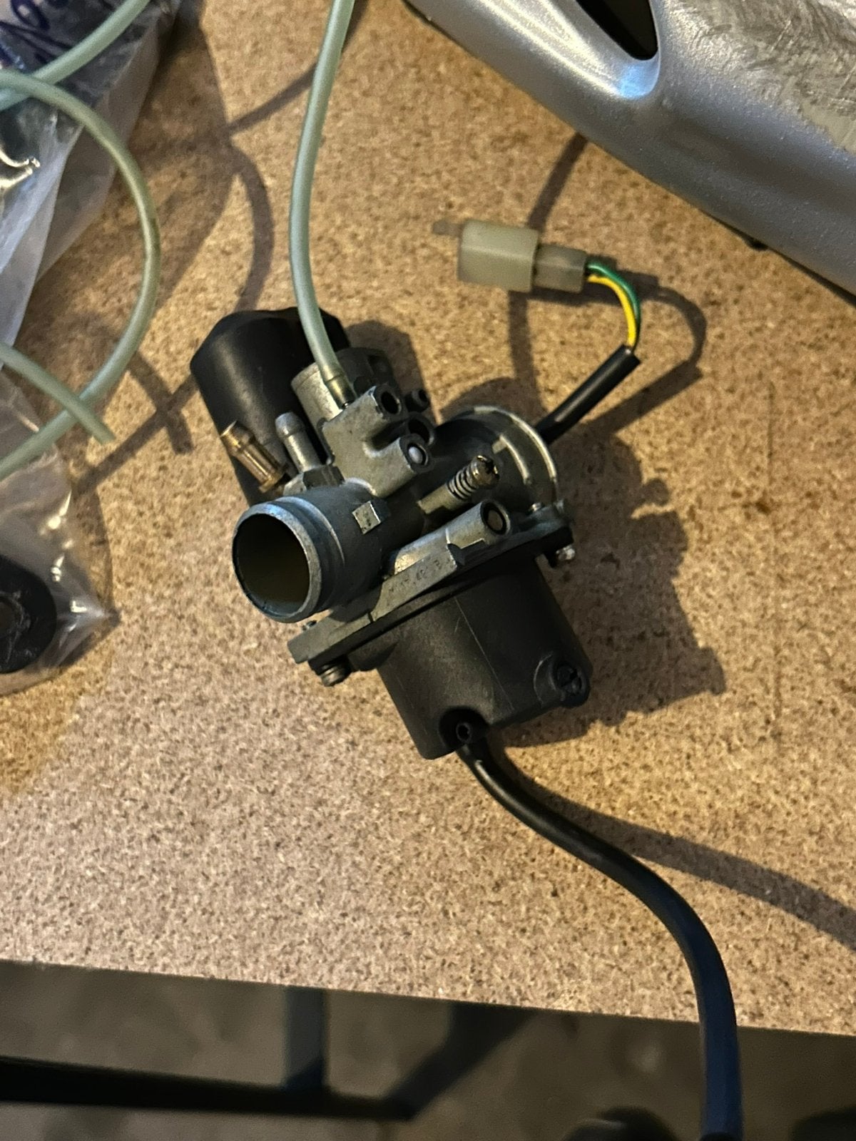 Gurtner carburateur (voor oa Peugeot), Ophalen, Zo goed als nieuw, Carburateur