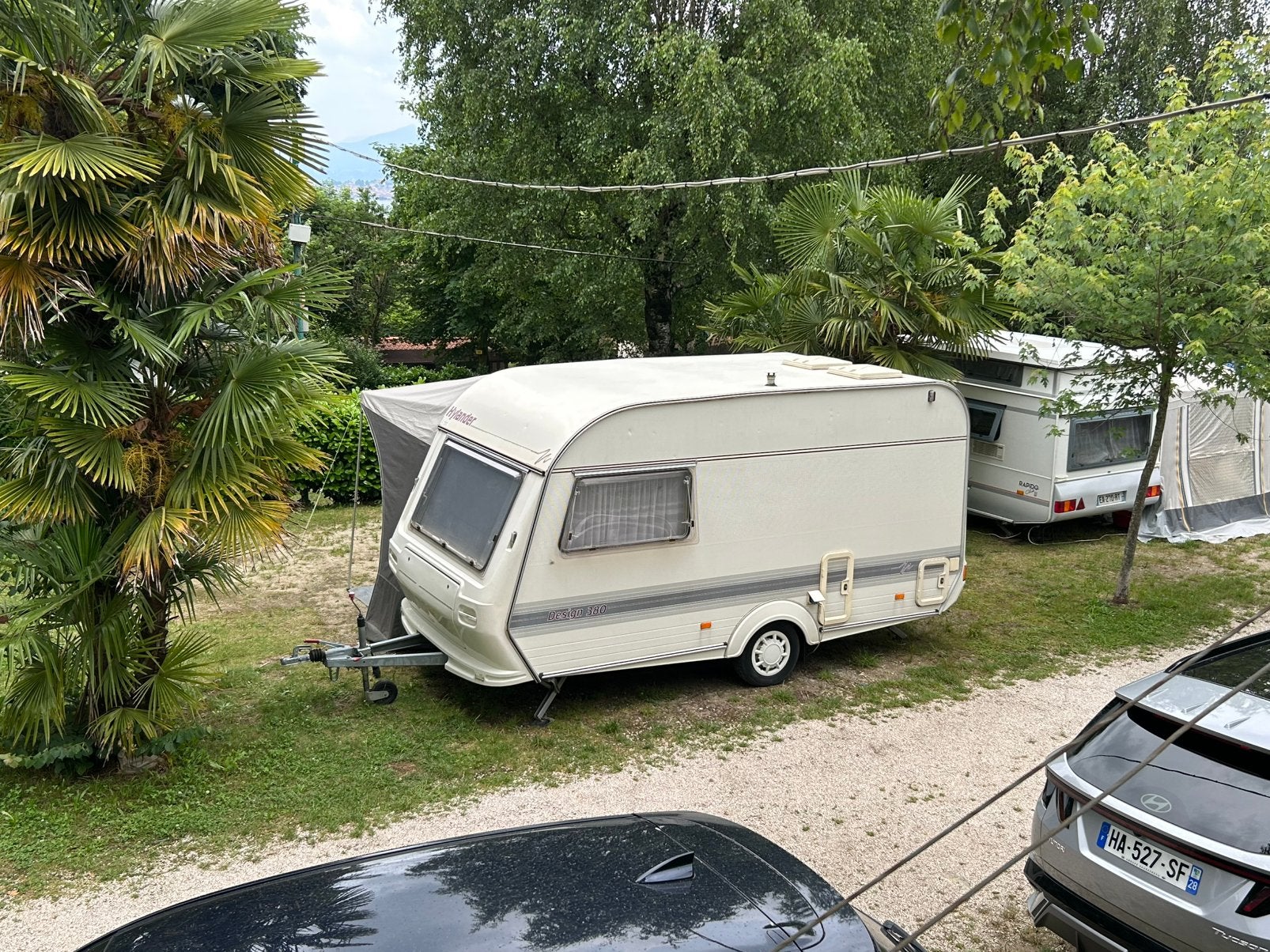 Caravan Hylander Design 380, Caravans en Kamperen, Overige merken, Overige typen, Rondzit, Tot en met 2