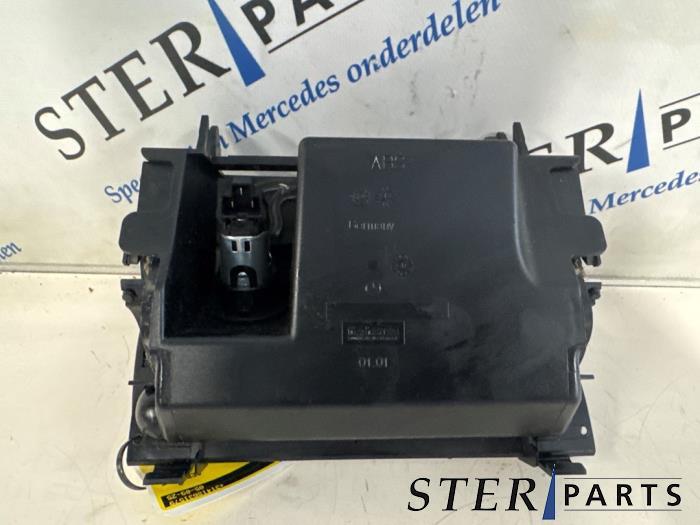 Asbak voor van een Mercedes CLS-Klasse, Gebruikt, -, Ophalen of Verzenden, -