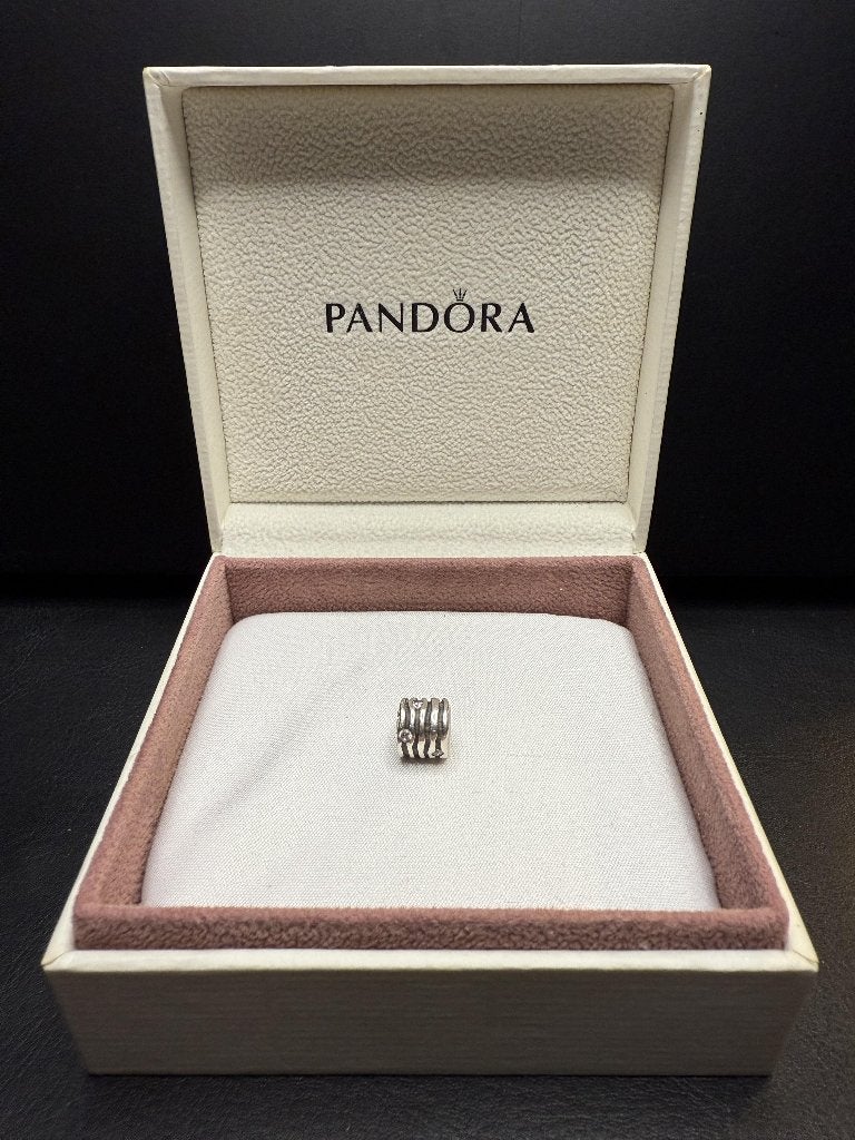 Pandora Swirl Wrap Wavy Lines Cubic Zirconia bedel, Gebruikt, Pandora, Ophalen of Verzenden, 1 bedel