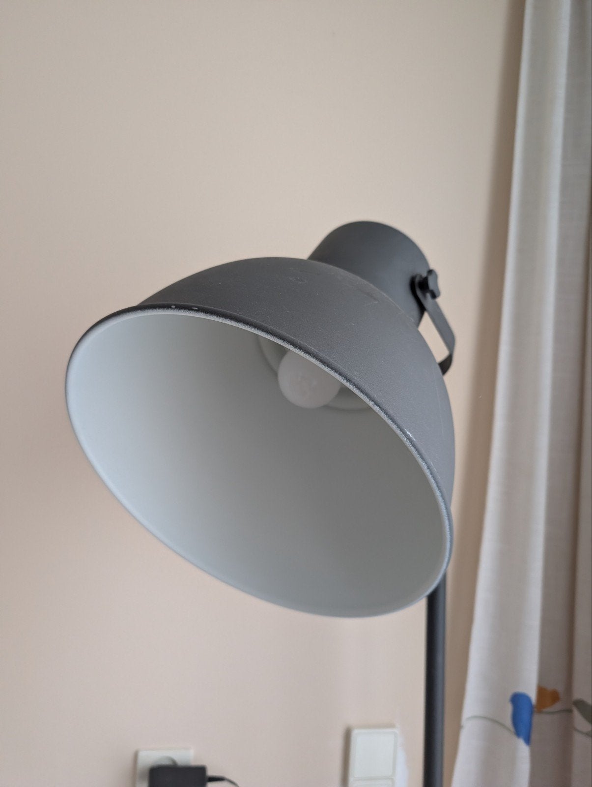 Ikea Hektar vloerlamp - Gebruikt, inclusief lichtbron, Huis en Inrichting, Ophalen, Gebruikt, Industrieel, Modern, E27 (groot)