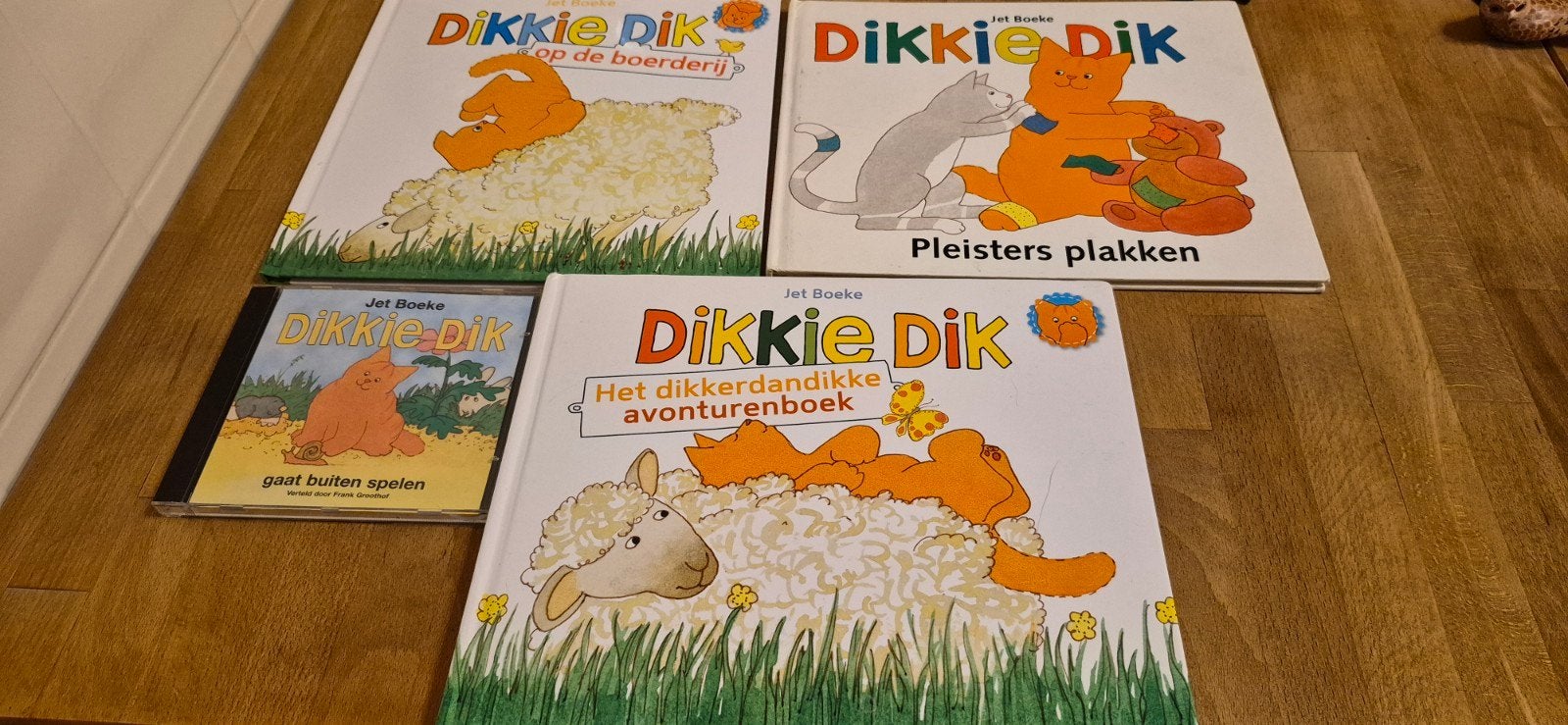 3 Dikkie Dik boeken en cd ., Gelezen, Jongen of Meisje, Ophalen of Verzenden, Voorleesboek