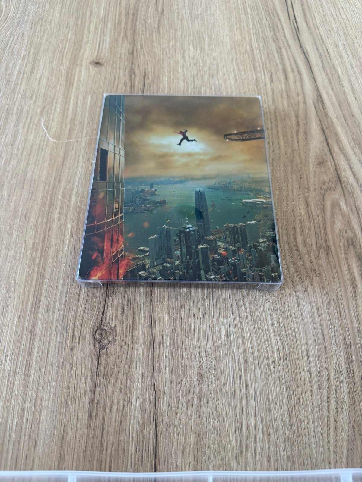 Skyscraper, Verzenden, Zo goed als nieuw, Actie
