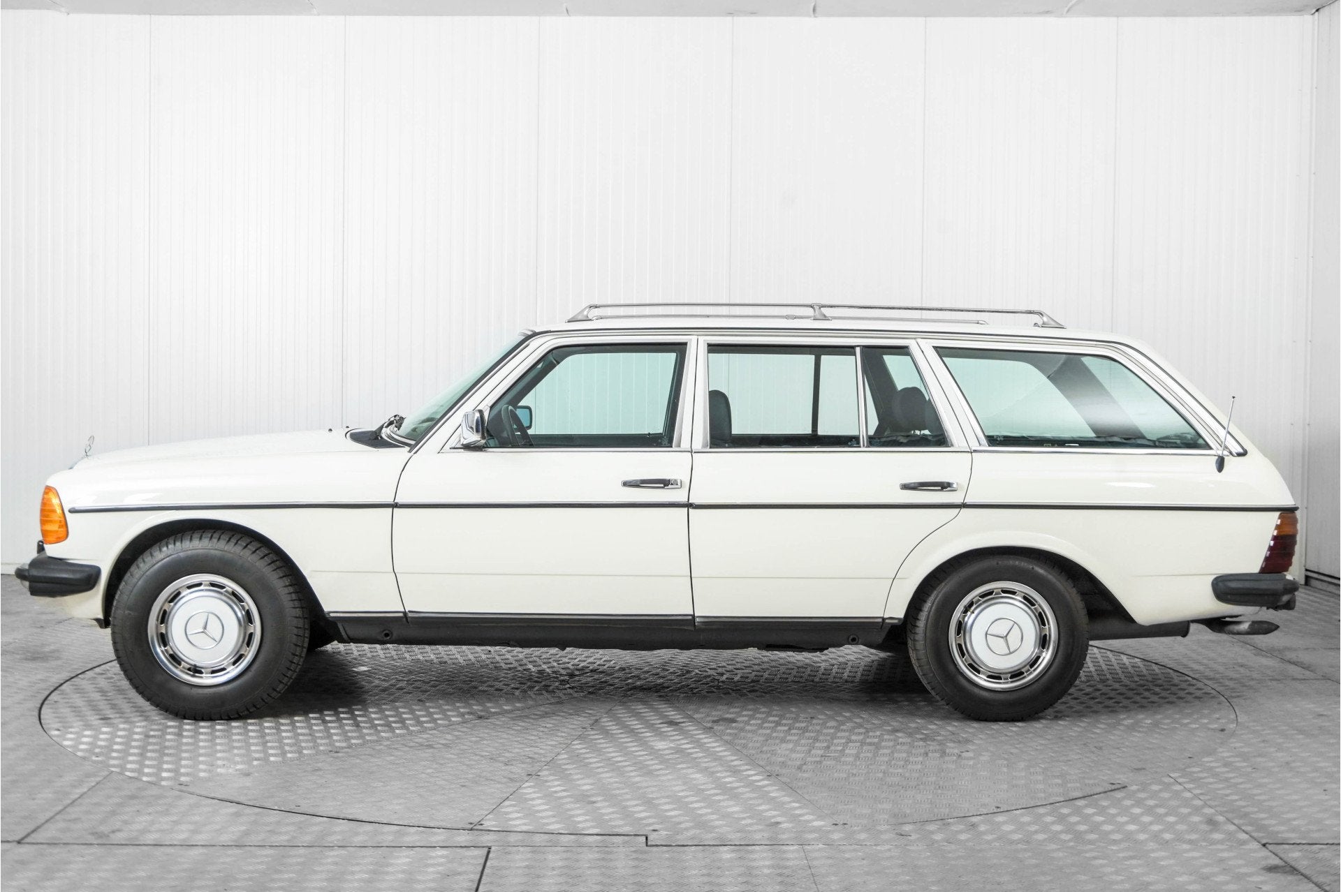 Mercedes-Benz 230TE W123 5 bak (bj 1984), foto 9