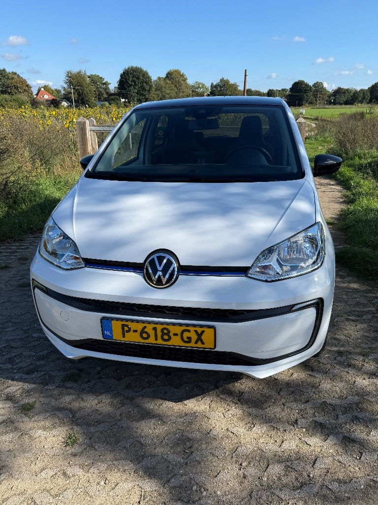Foto 4 van Volkswagen e-up! Style 2021 Wit, 32 kWh accu