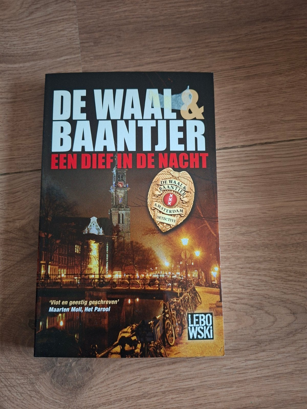 De Waal & Baantjer - Een Dief in de Nacht (Boek), Boeken, Ophalen of Verzenden, Zo goed als nieuw, De Waal & Baantjer