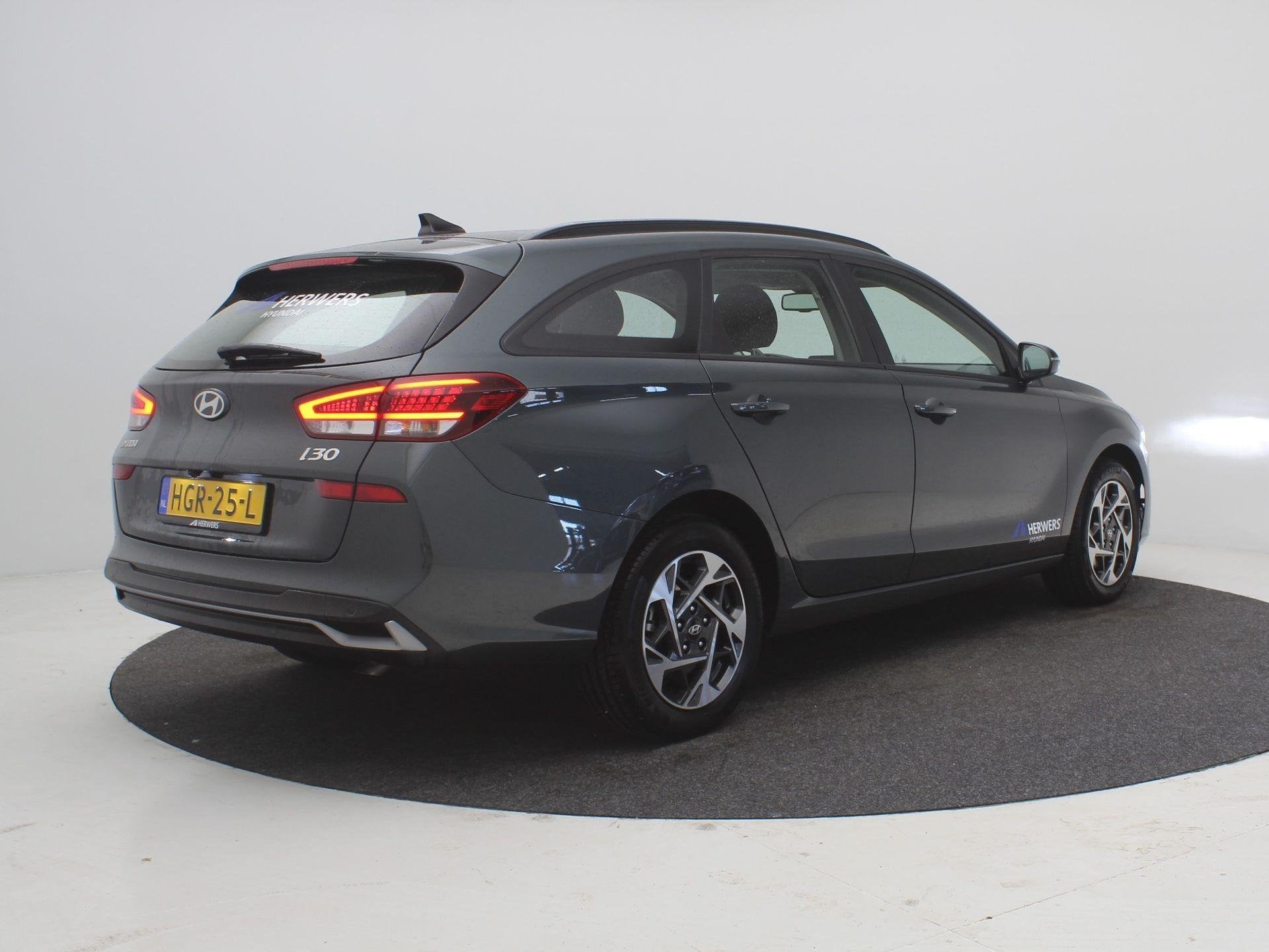 Hyundai i30 Wagon 1.0 T-GDi MHEV Comfort / Navigatie + Andro, Voorwielaandrijving, Euro 6, 1246 kg, Origineel Nederlands