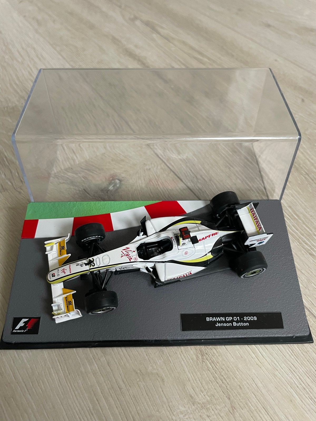 Brawn GP 01 - 2009 Jenson Button F1 modelauto, Ophalen of Verzenden, Zo goed als nieuw, Overige typen