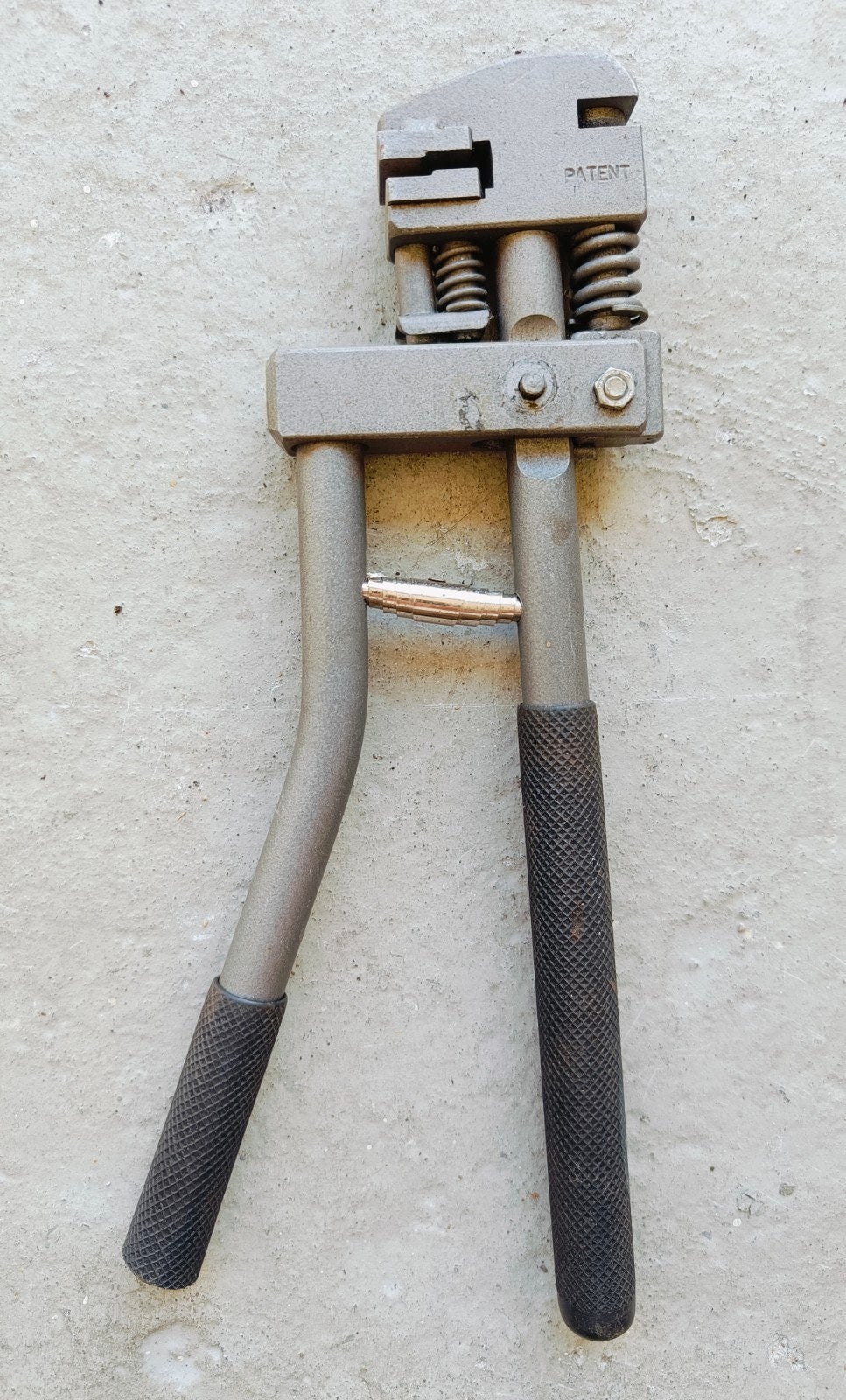 Pons verzettang voor plaatwerk, Doe-het-zelf en Verbouw, Gereedschap | Handgereedschap, Ophalen of Verzenden
