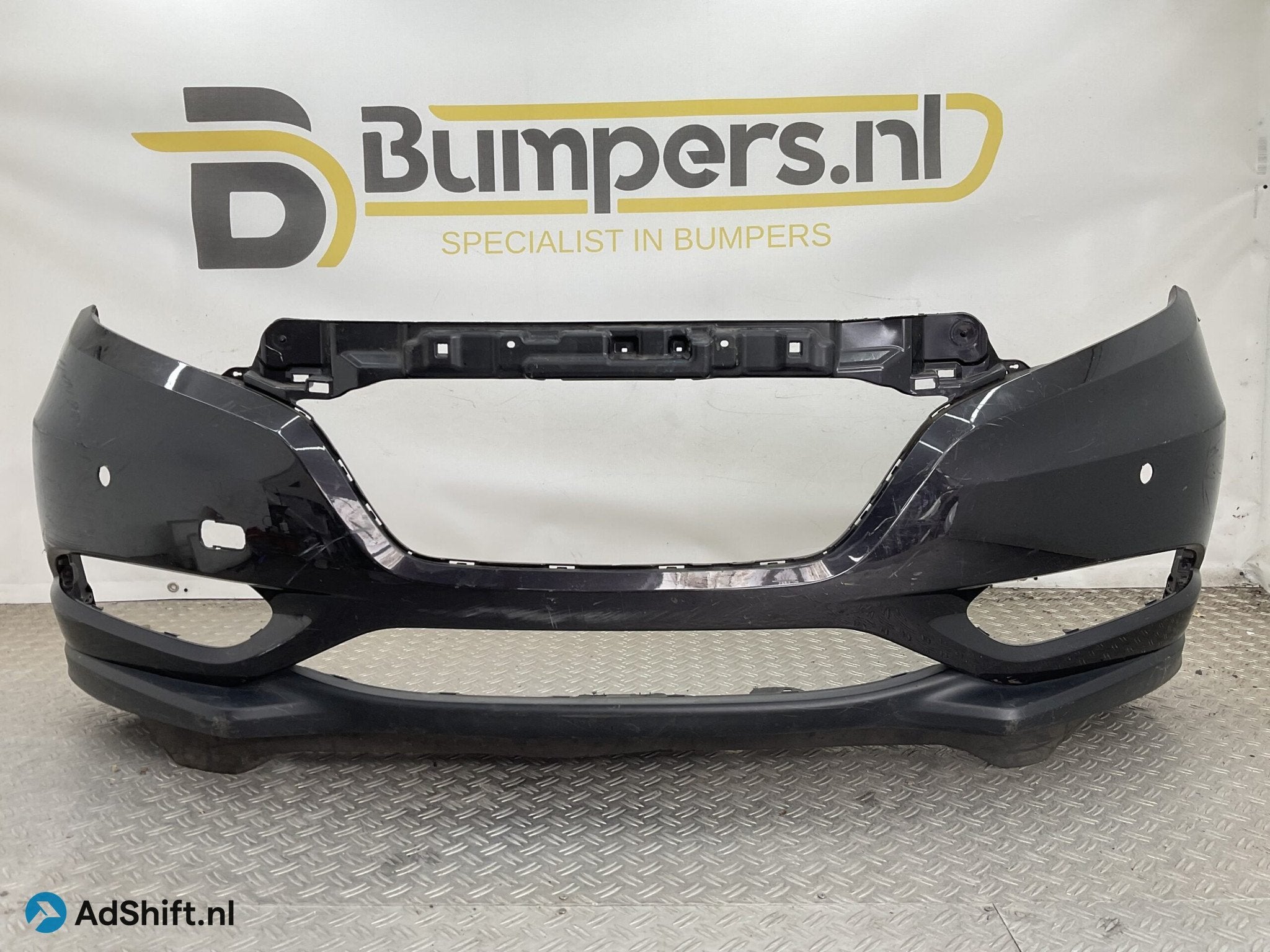 Bumper Honda HRV HR-V 2xpdc 2014-2018 71101-T7W-A000 Voorbum, Bumper